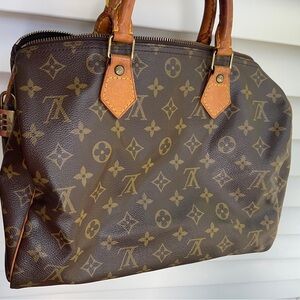 Authentic Louis Vuitton Monogram Speedy 30